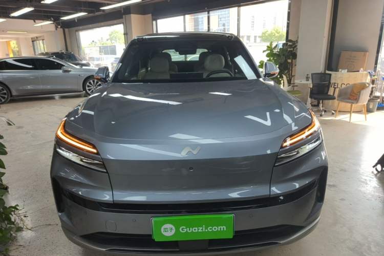 Used ONVO Luxeed L90 2025 Model Ultra Six-Seater 60-degree Battery Edition Front