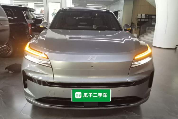 Used ONVO Luxeed L90 2025 Model—Ultra Six-Seater Version Front