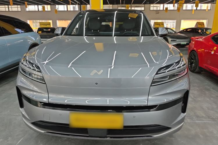 Used ONVO Luxeed L90 2025 Model—Max Six-Seater Version Front