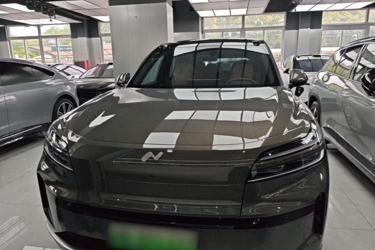 Used ONVO Luxeed L90 2025 Model—Max Six-Seater Version Front
