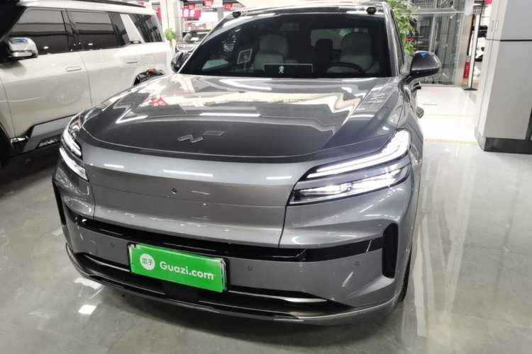 Used ONVO Luxeed L90 2025 Model—Ultra Six-Seater Version Front