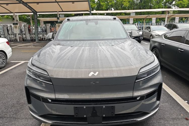 Used ONVO Luxeed L90 2025 Model—Ultra Six-Seater Version Front