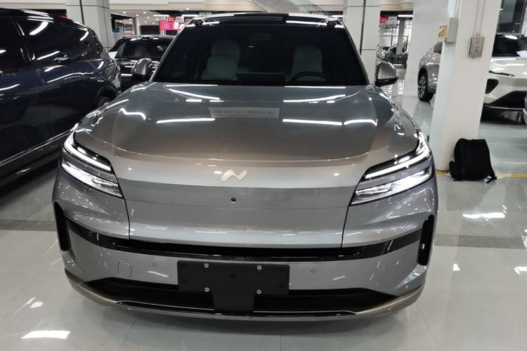 Used ONVO Luxeed L90 2025 Model—Ultra Six-Seater Version Front