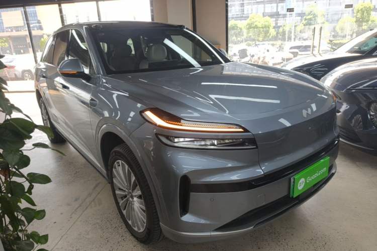 Used ONVO Luxeed L90 2025 Model Ultra Six-Seater 60-degree Battery Edition Front Right 45 Deg