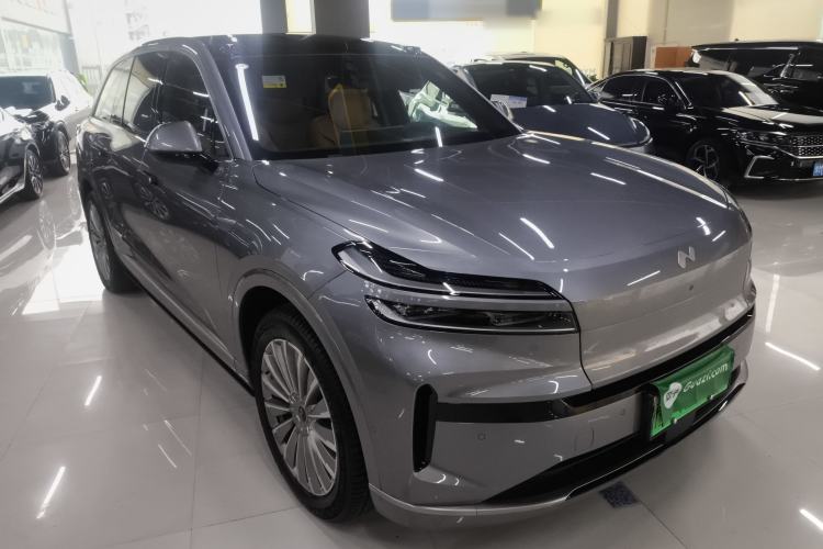 Used ONVO Luxeed L90 2025 Model—Max Six-Seater Version Front Right 45 Deg