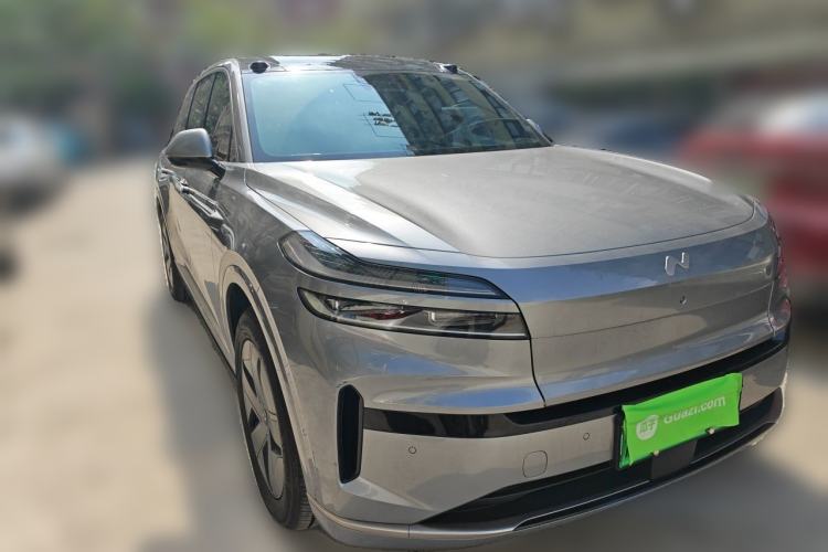Used ONVO Luxeed L90 2025 Model—Ultra Six-Seater Version Front Right 45 Deg