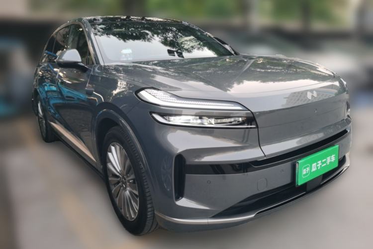 Used ONVO Luxeed L90 2025 Model—Max Six-Seater Version Front Right 45 Deg