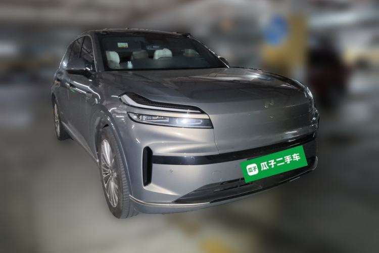 Used ONVO Luxeed L90 2025 Model—Max Six-Seater Version Front Right 45 Deg