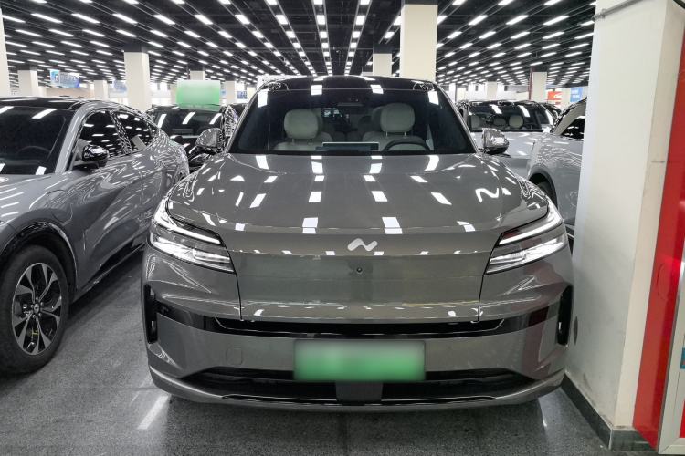 Used ONVO Luxeed L90 2025 Model—Max Six-Seater Version Front