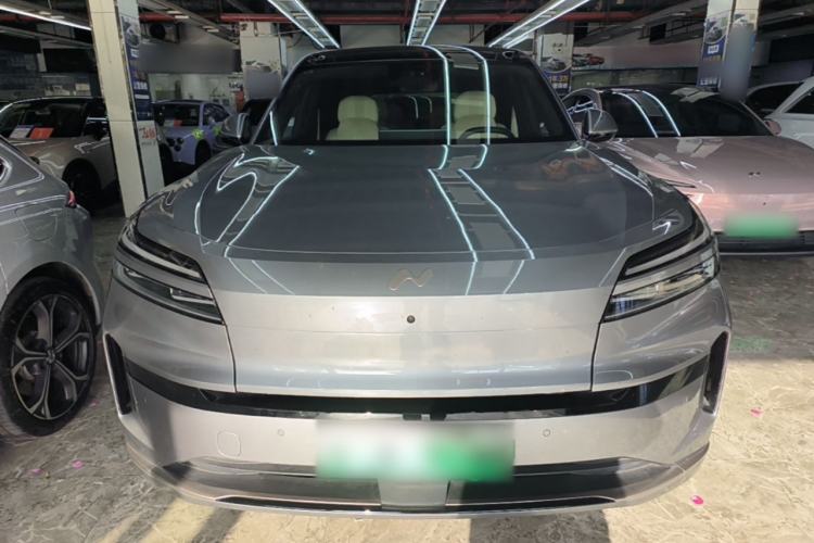 Used ONVO Luxeed L90 2025 Model—Ultra Six-Seater Version Front
