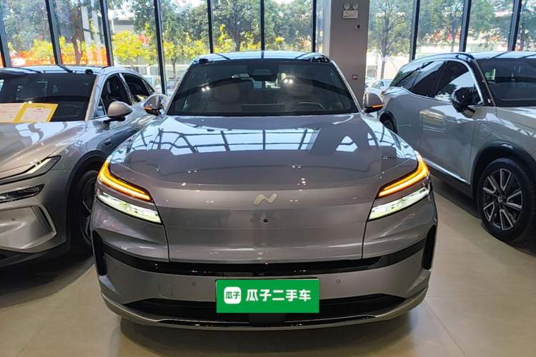 Used ONVO Luxeed L90 2025 Model—Pro Seven-Seater Version Front
