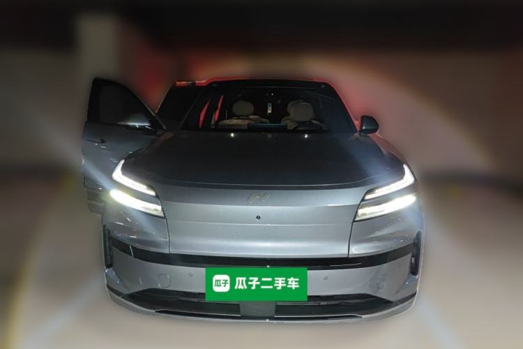 Used ONVO Luxeed L90 2025 Model—Max Six-Seater Version Front