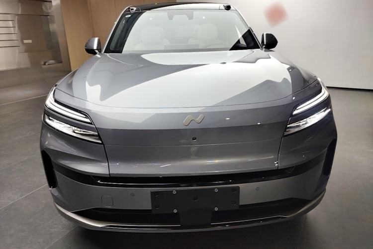 Used ONVO Luxeed L90 2025 Model—Ultra Six-Seater Version Front