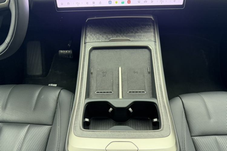Used ONVO Luxeed L90 2025 Model—Max Six-Seater Version Gear Lever