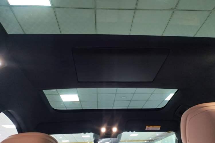 Used ONVO Luxeed L90 2025 Model Max Six-Seater 60-degree Battery Edition Headliner