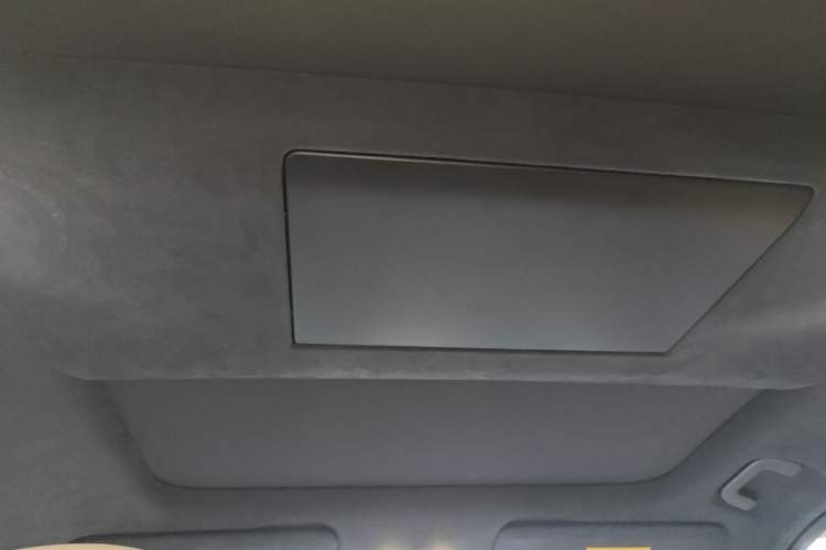 Used ONVO Luxeed L90 2025 Model Ultra Six-Seater 60-degree Battery Edition Headliner