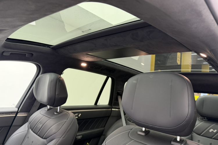 Used ONVO Luxeed L90 2025 Model—Max Six-Seater Version Headliner