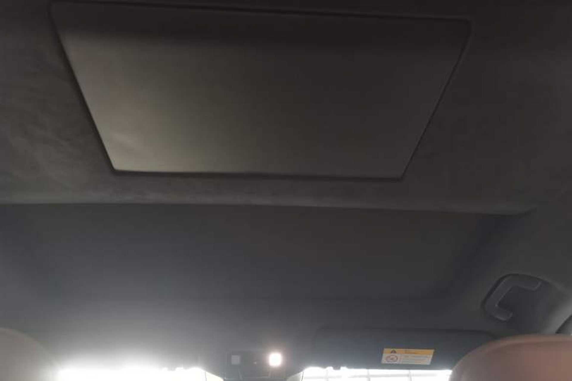Used ONVO Luxeed L90 2025 Model—Ultra Six-Seater Version Headliner