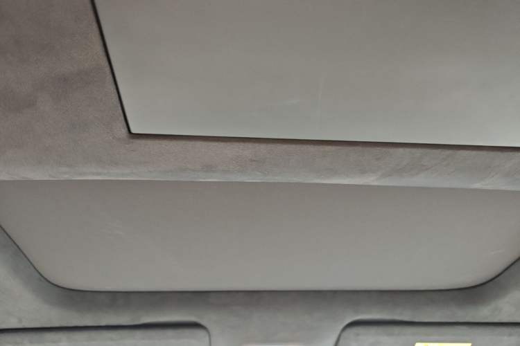 Used ONVO Luxeed L90 2025 Model—Ultra Six-Seater Version Headliner