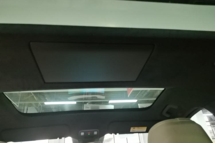 Used ONVO Luxeed L90 2025 Model—Ultra Six-Seater Version Headliner