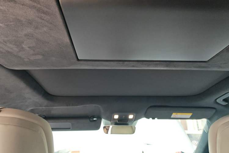 Used ONVO Luxeed L90 2025 Model—Ultra Six-Seater Version Headliner