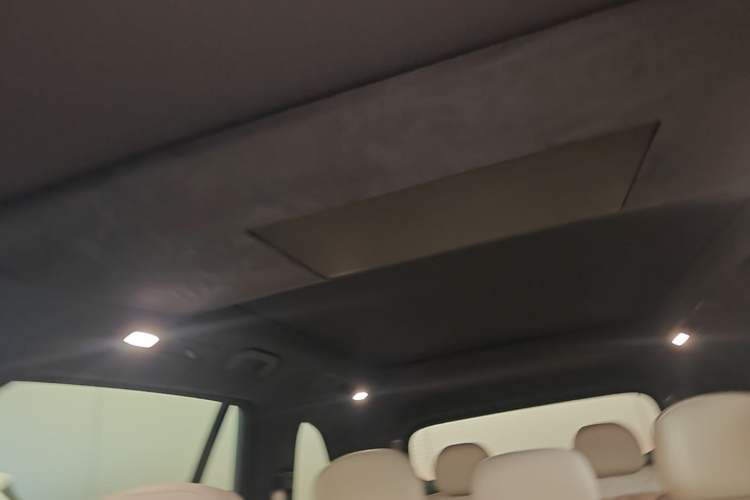 Used ONVO Luxeed L90 2025 Model—Ultra Seven-Seater Version Headliner