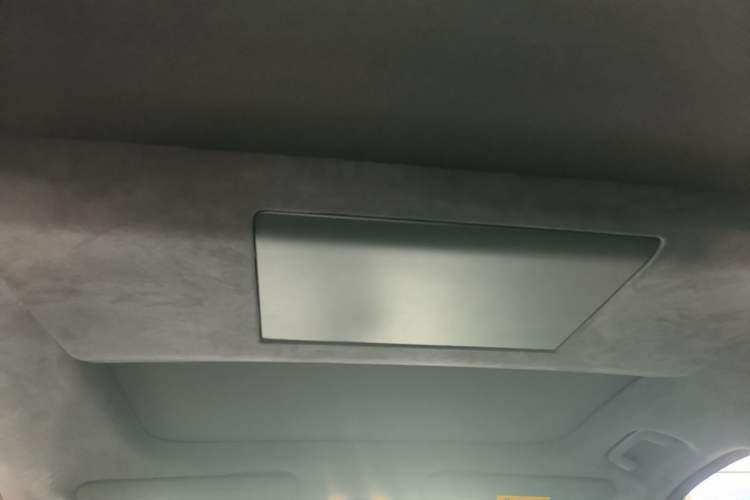 Used ONVO Luxeed L90 2025 Model—Ultra Six-Seater Version Headliner