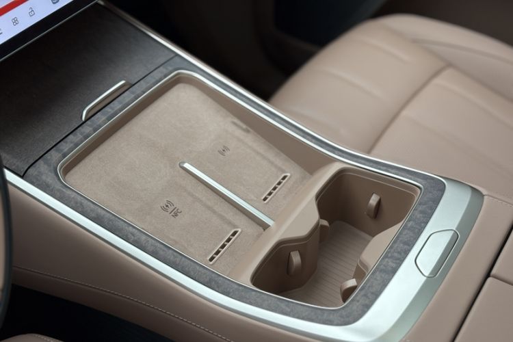 Used ONVO Luxeed L90 2025 Model—Ultra Six-Seater Version Interior 11