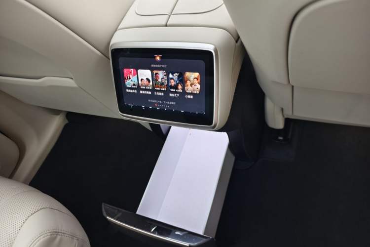 Used ONVO Luxeed L90 2025 Model—Max Six-Seater Version Interior 12