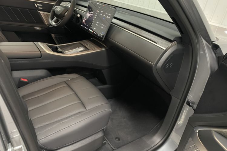 Used ONVO Luxeed L90 2025 Model—Max Six-Seater Version Interior 13