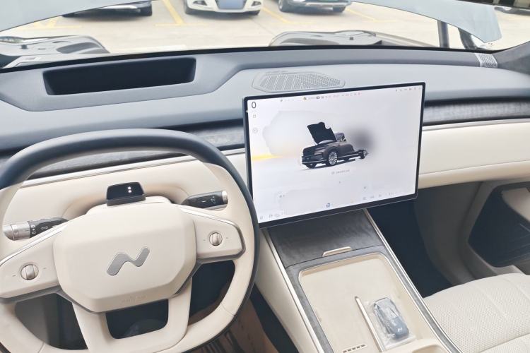 Used ONVO Luxeed L90 2025 Model—Max Six-Seater Version Interior 2