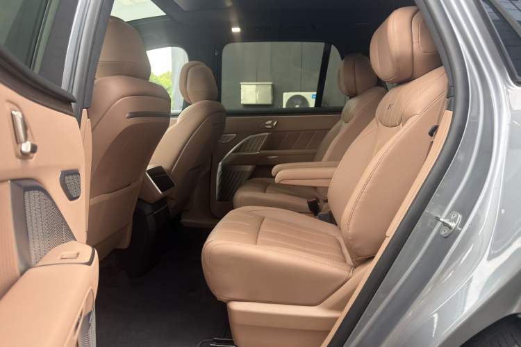Used ONVO Luxeed L90 2025 Model—Max Six-Seater Version Interior 2