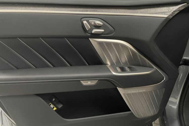 Used ONVO Luxeed L90 2025 Model—Max Six-Seater Version Interior 2