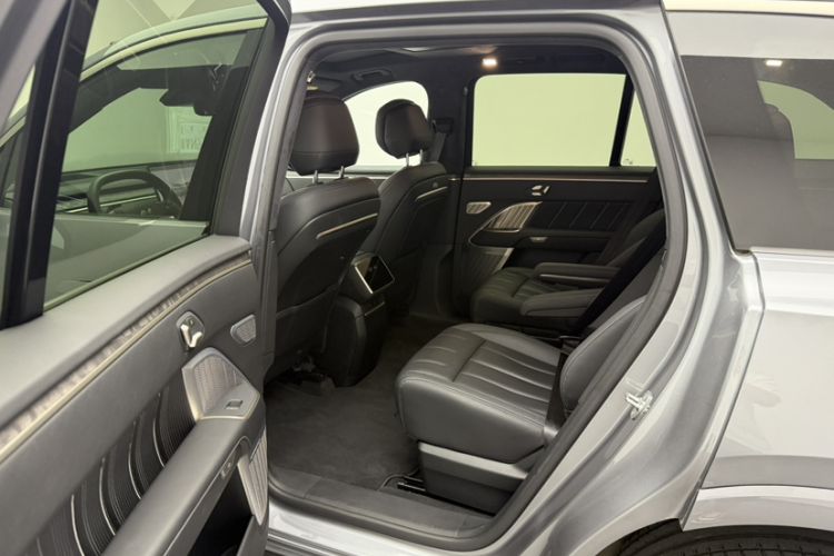 Used ONVO Luxeed L90 2025 Model—Max Six-Seater Version Interior 3
