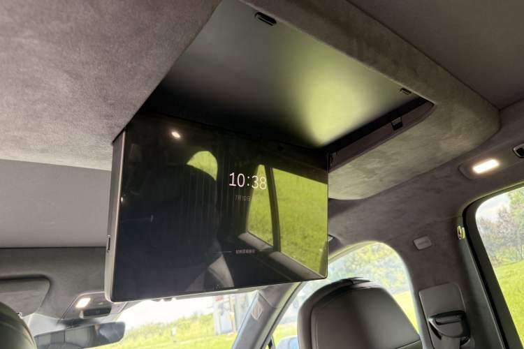 Used ONVO Luxeed L90 2025 Model Max Six-Seater 60-degree Battery Edition Interior 3