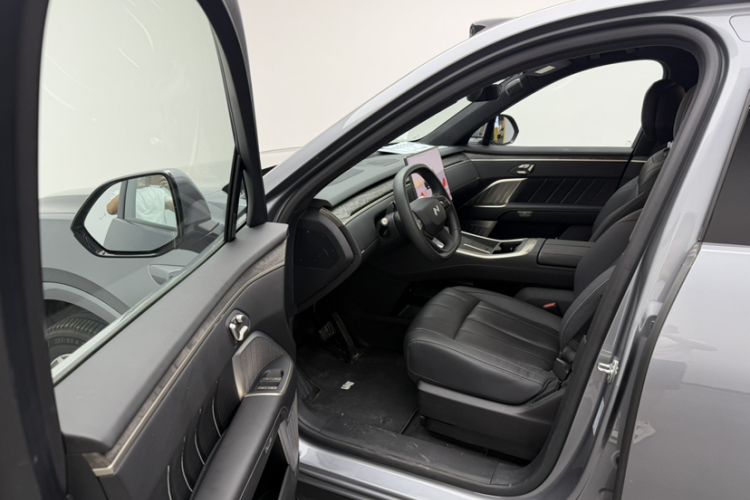 Used ONVO Luxeed L90 2025 Model—Max Six-Seater Version Interior 4