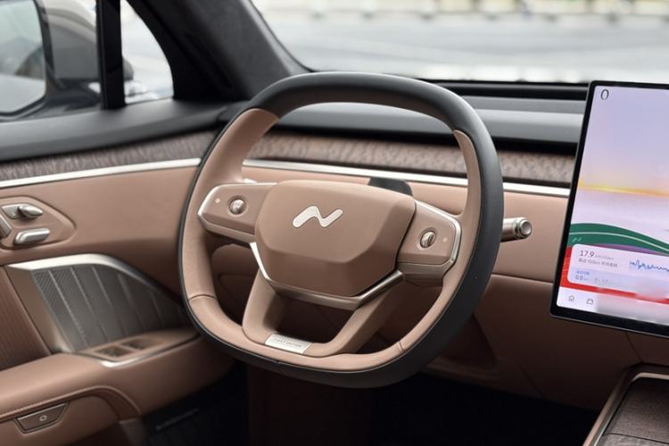 Used ONVO Luxeed L90 2025 Model—Ultra Six-Seater Version Interior 4