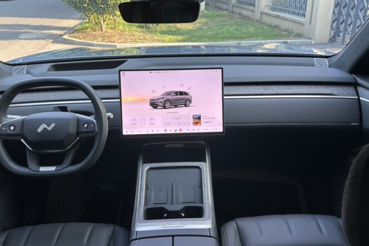 Used ONVO Luxeed L90 2025 Model—Max Six-Seater Version Interior 4