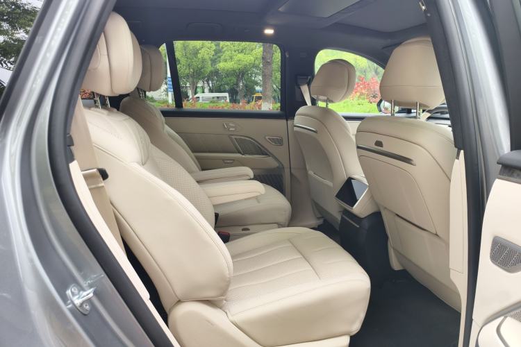Used ONVO Luxeed L90 2025 Model—Max Six-Seater Version Interior 5