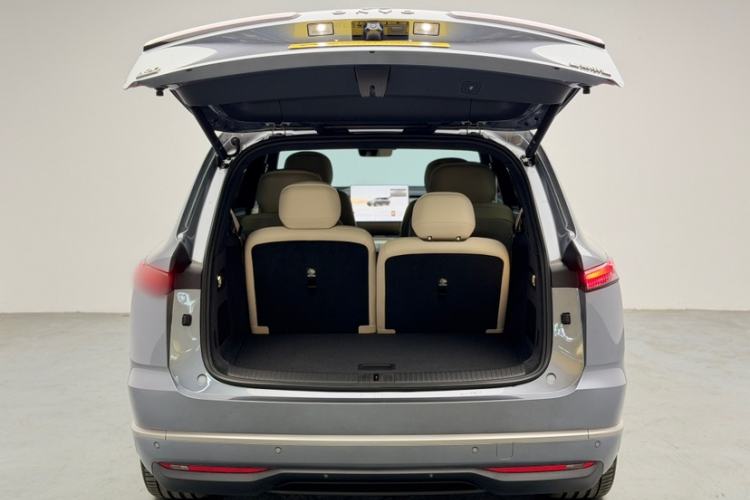 Used ONVO Luxeed L90 2025 Model—Max Six-Seater Version Interior 5