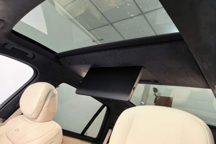 Used ONVO Luxeed L90 2025 Model—Ultra Six-Seater Version Interior 6
