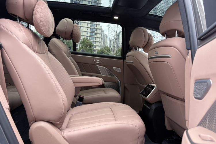 Used ONVO Luxeed L90 2025 Model—Ultra Six-Seater Version Interior 7