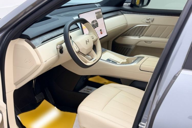 Used ONVO Luxeed L90 2025 Model—Max Six-Seater Version Interior 7
