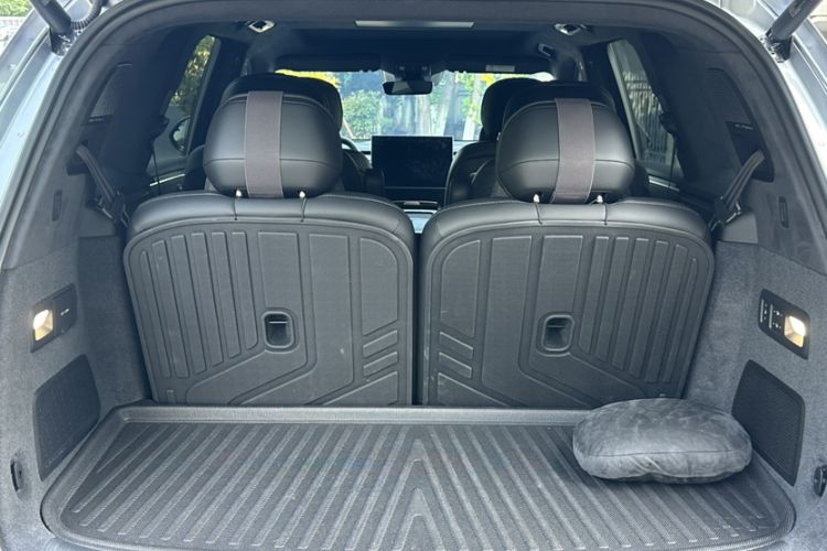 Used ONVO Luxeed L90 2025 Model—Max Six-Seater Version Interior 7