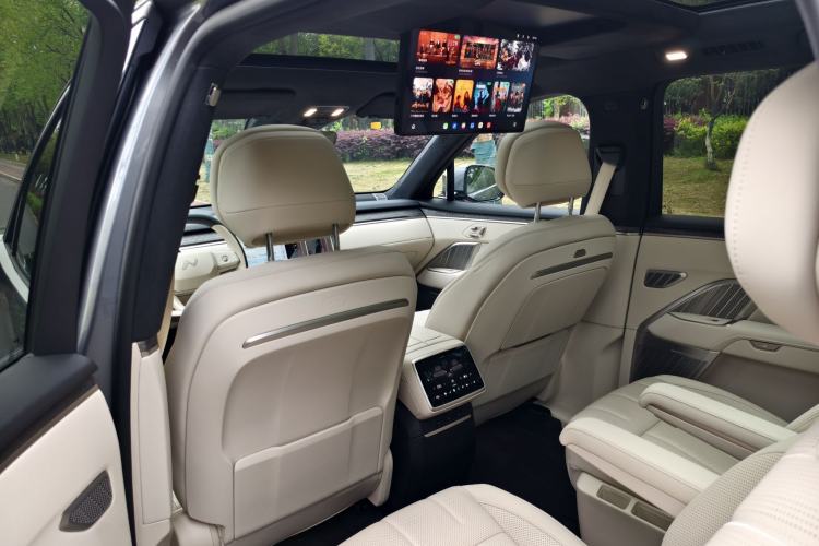 Used ONVO Luxeed L90 2025 Model—Max Six-Seater Version Interior 9