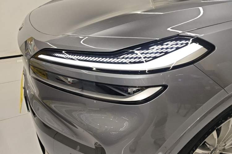 Used ONVO Luxeed L90 2025 Model—Max Six-Seater Version Left Front Headlight