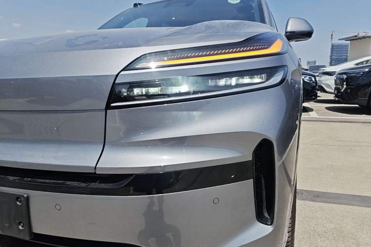 Used ONVO Luxeed L90 2025 Model—Max Six-Seater Version Left Front Headlight