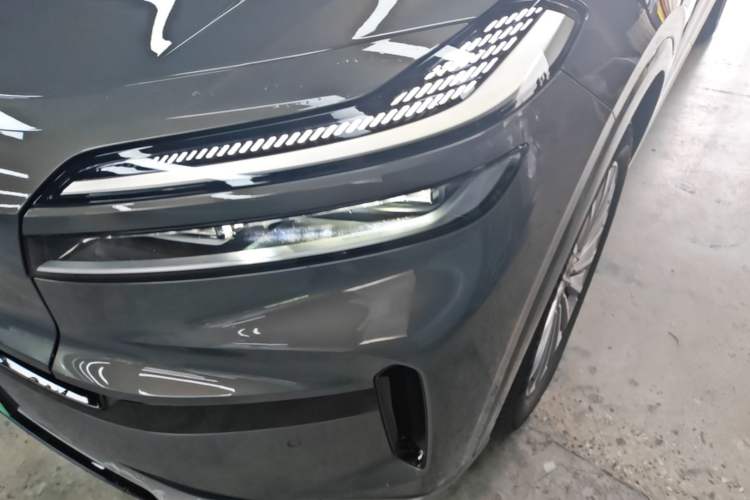 Used ONVO Luxeed L90 2025 Model—Ultra Six-Seater Version Left Front Headlight