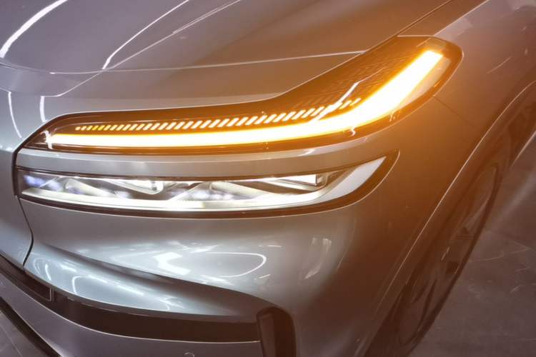 Used ONVO Luxeed L90 2025 Model Max Six-Seater 60-degree Battery Edition Left Front Headlight