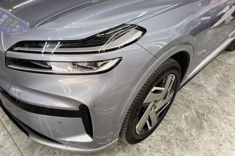 Used ONVO Luxeed L90 2025 Model—Max Six-Seater Version Left Front Headlight
